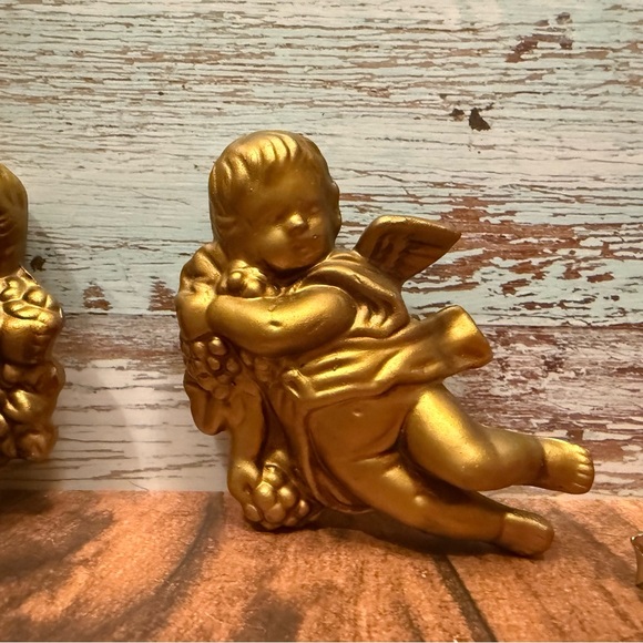 2 Vintage Lee Wards Gold Cherub Wall Hangings 5” Angel Chalkware Roses Grapes - Picture 3 of 7